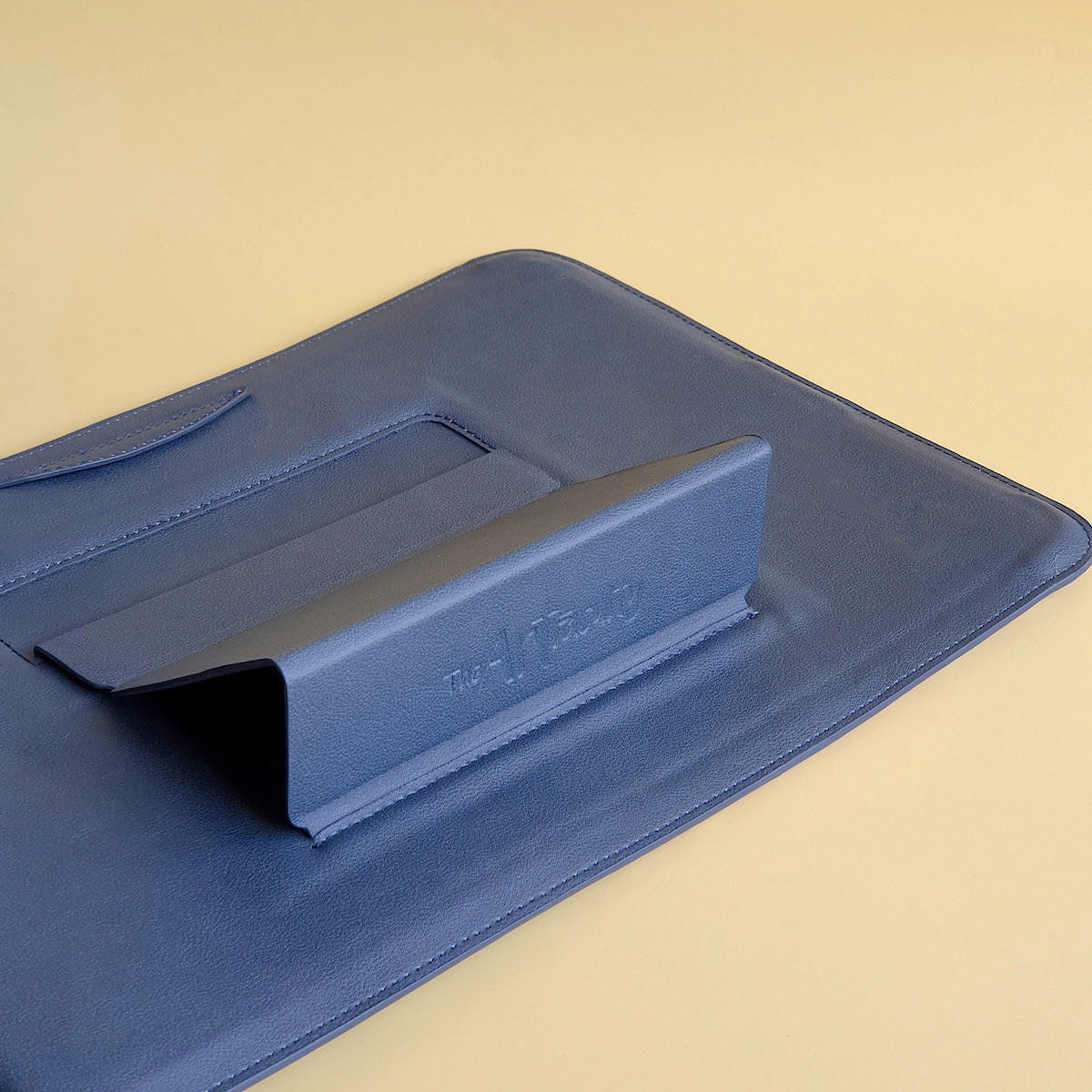Laptop Sleeve with Stand - Dino