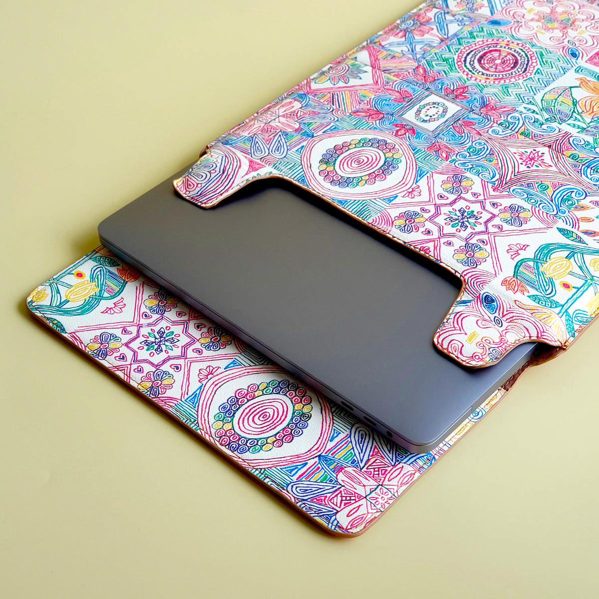 Laptop Sleeve with Stand - Peranakan